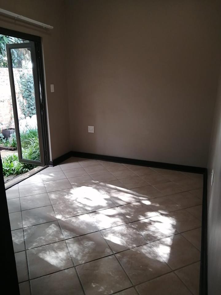 To Let 1 Bedroom Property for Rent in Heuwelsig Free State